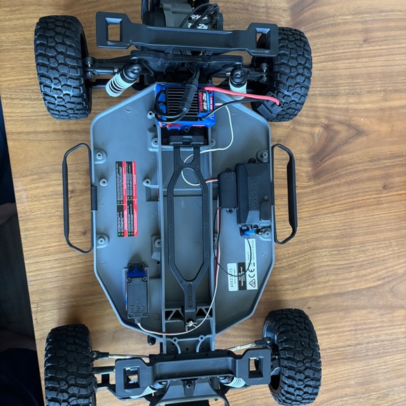 Traxxas slash 2wd bl-2s - Picture 6 of 7